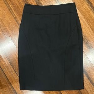 Banana Republic black fully lined pencil skirt with invisible zipper back NWT